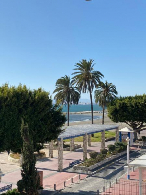 Casa Carmen primera linea de playa, Malaga